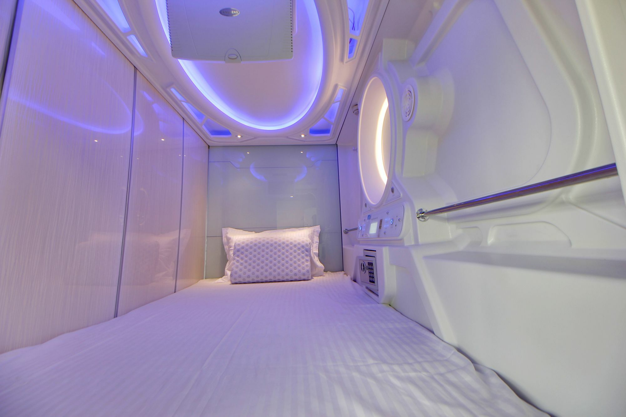 Hotel Astropods Airport, Mumbai. ภายนอก รูปภาพ