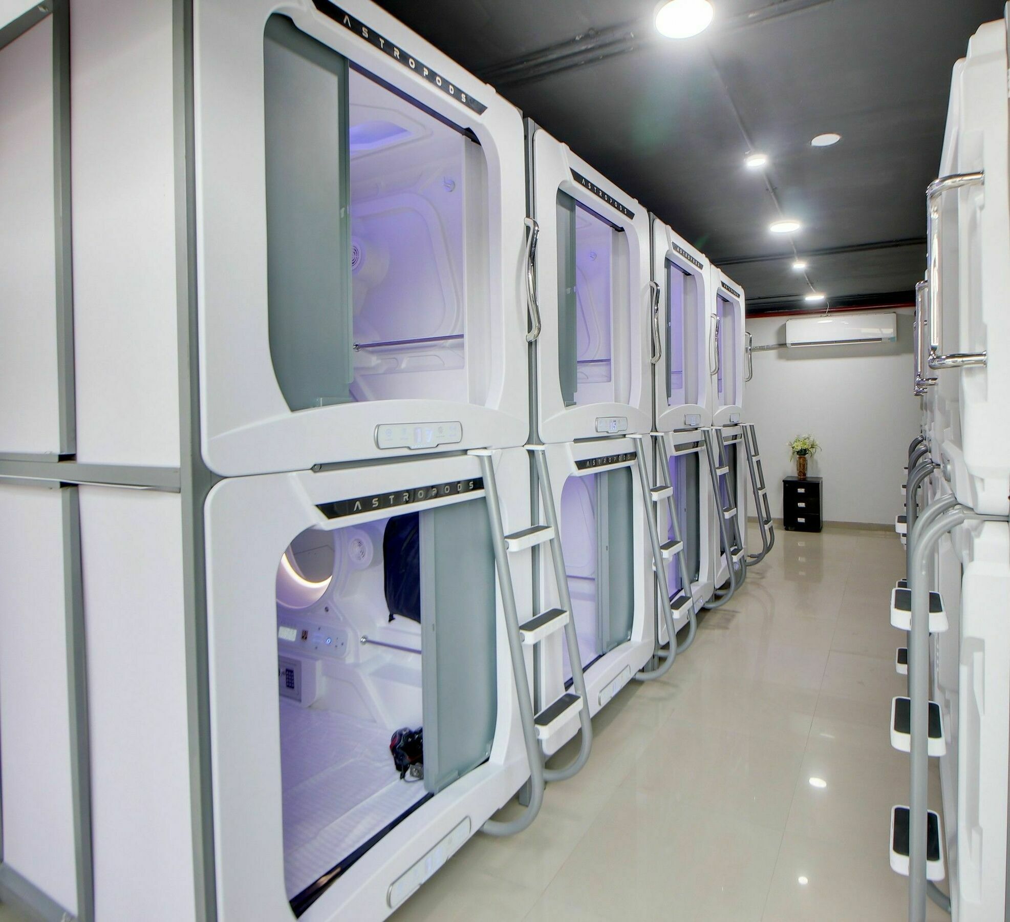 Hotel Astropods Airport, Mumbai. ภายนอก รูปภาพ